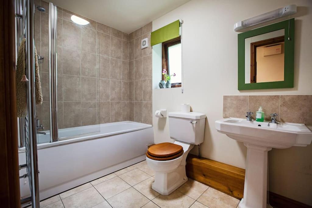 Cabalva Mill Cottage - Very Private And With Views Over The River Wye Clifford Exterior foto